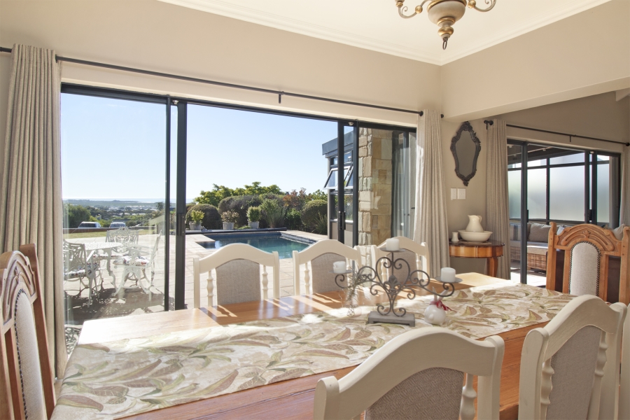 4 Bedroom Property for Sale in Stonehaven Estate Western Cape